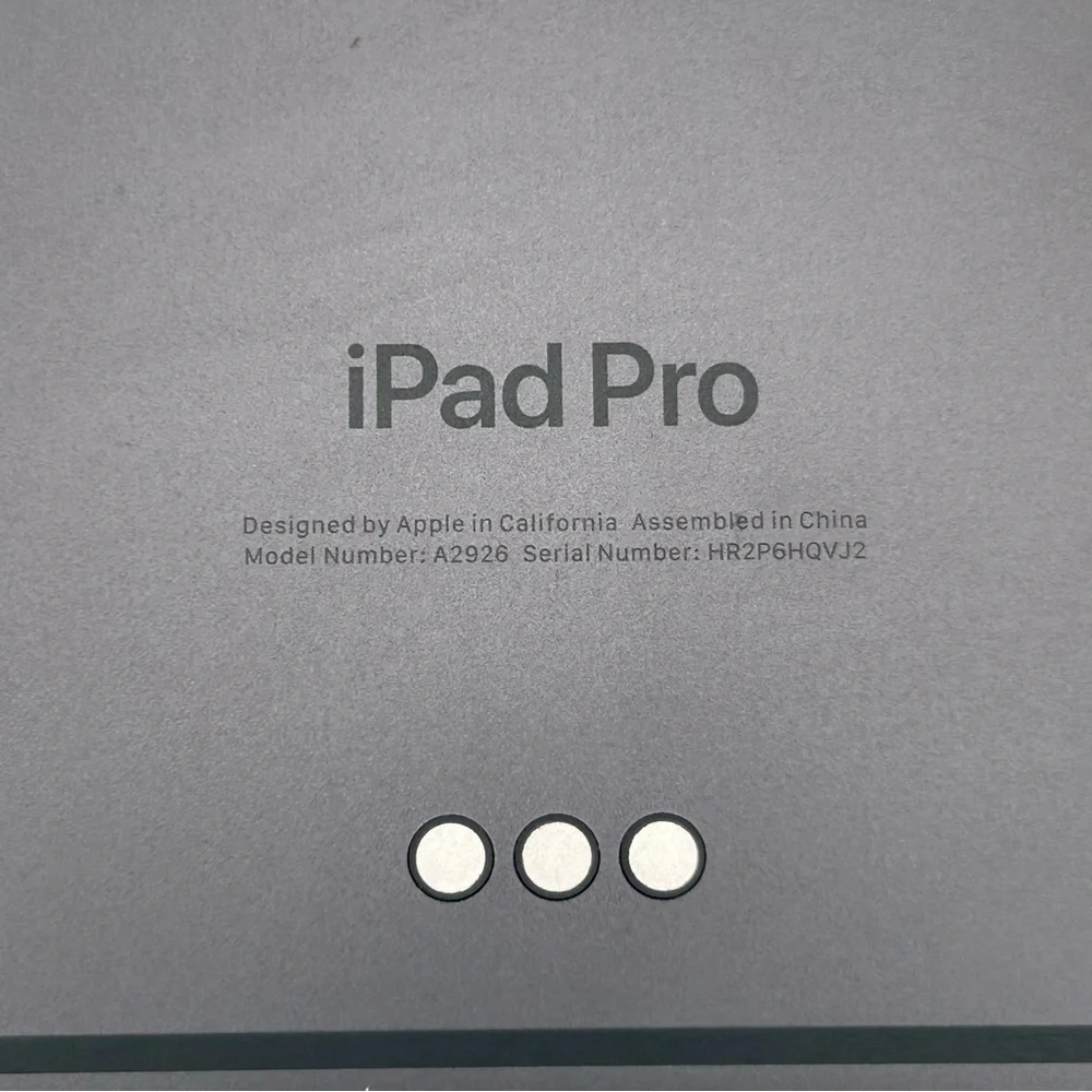 Apple 7th Generation iPad Pro 13” 256GB A2926